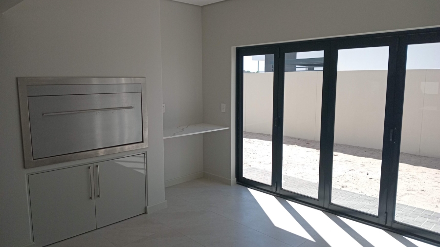 4 Bedroom Property for Sale in Sandown Western Cape